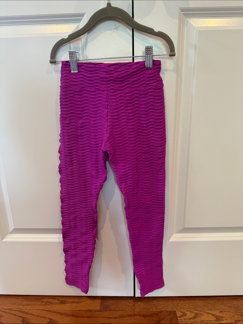 Booty by Brabants Magenta Textured Kids Leggings size 8-12